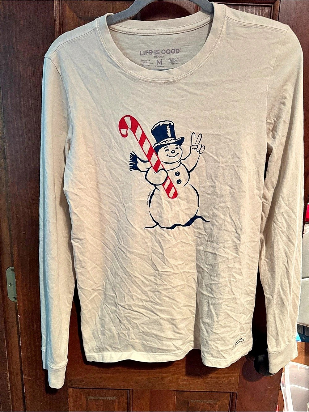 Life Is Good Crusher Long Sleeve Graphic Tee in Cream Medium Like New